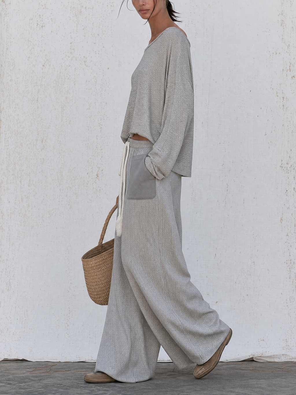 Grey Striped Off Shoulder Loungewear Set, Oversized Long Sleeve Top & Tassel Drawstring Wide Leg Pants Two Piece Outfit