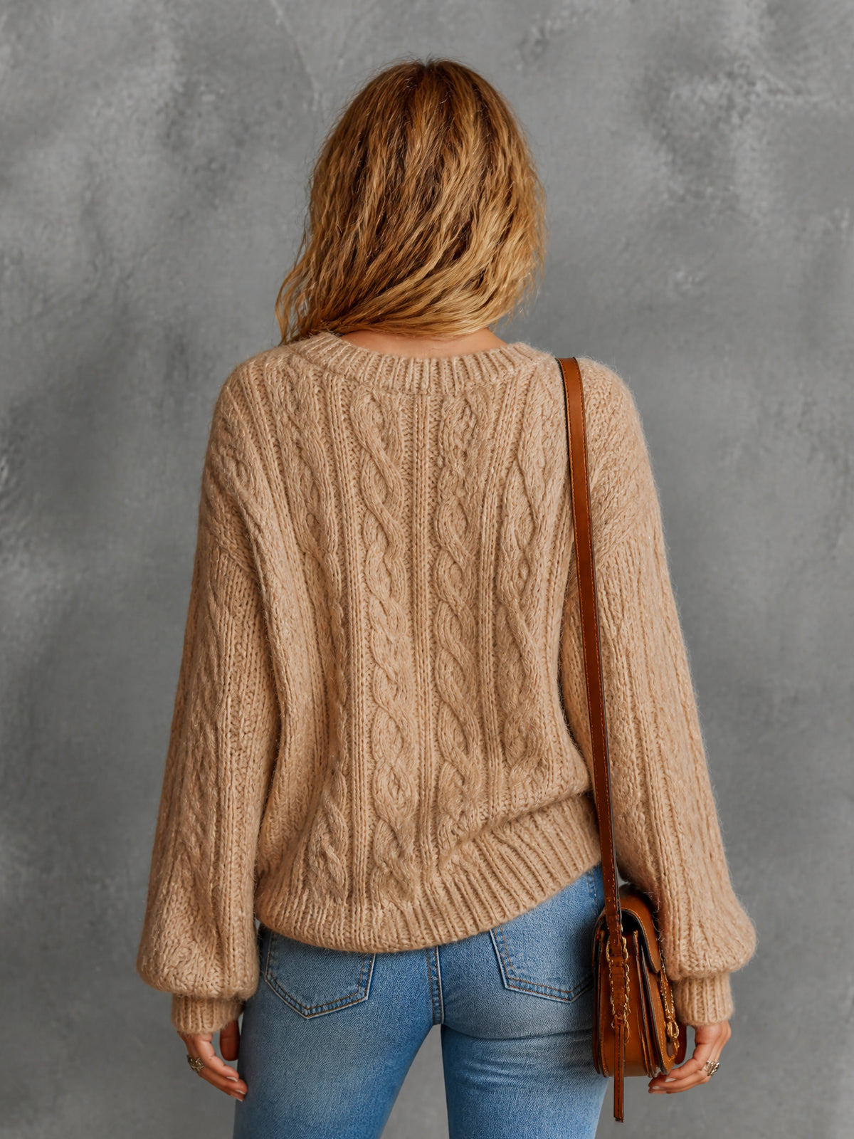 LEONA | CAMEL CABLE-KNIT SWEATER