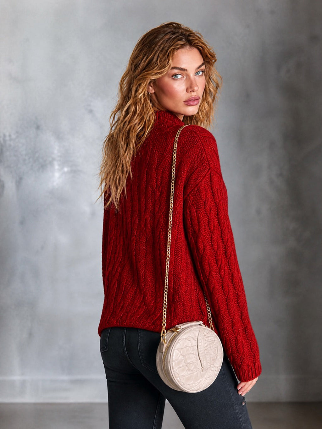 RENATA | RED CABLE-KNIT SWEATER